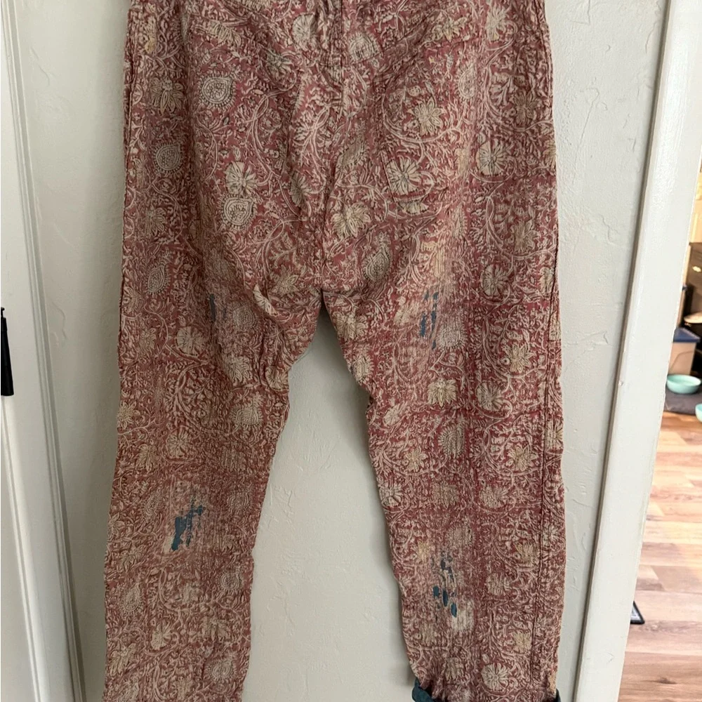 Magnolia Pearl Floral Patterned Pants - Picture 2 of 6